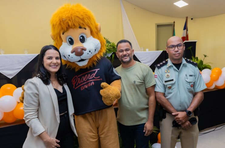 Proerd – forma 8 Educação e cidadania: Eunápolis forma mais de 300 alunos com o PROERD 25