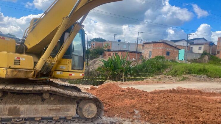 WhatsApp Image 2025-07-08 at 18.03.08 Prefeitura de Eunápolis avança com obras de infraestrutura em diversos pontos da cidade 26