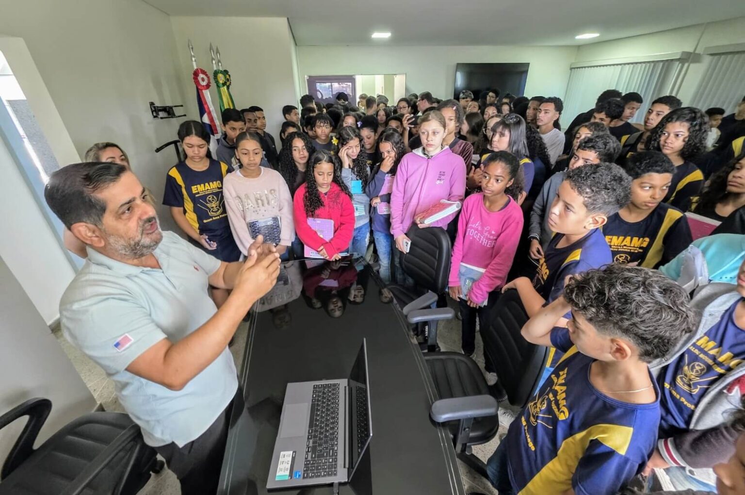Escola visita Câmara para ensinar sobre organização das cidades 5