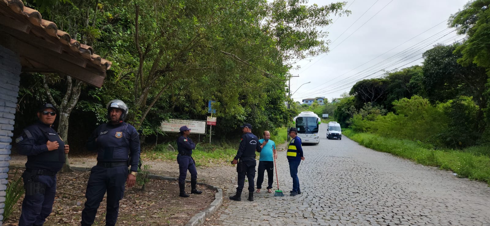 Fiscalização e ordenamento do turismo: Porto Seguro inicia ações educativas com motoristas de ônibus de turismo 8