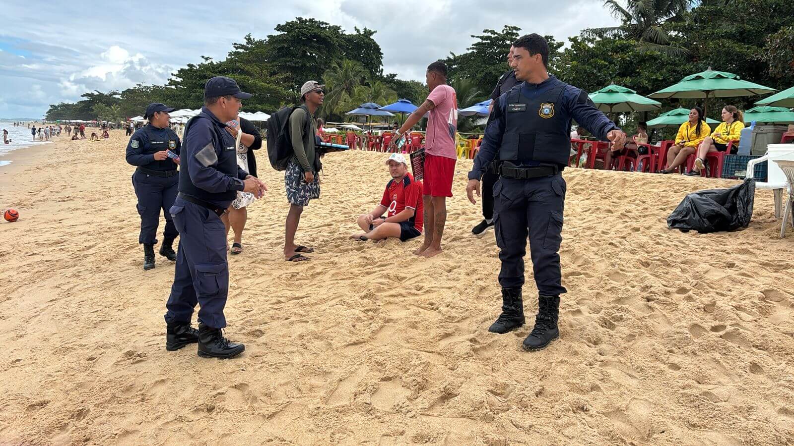Ação conjunta combate venda de álcool a menores e trabalho infantil na Orla Norte de Porto Seguro 2
