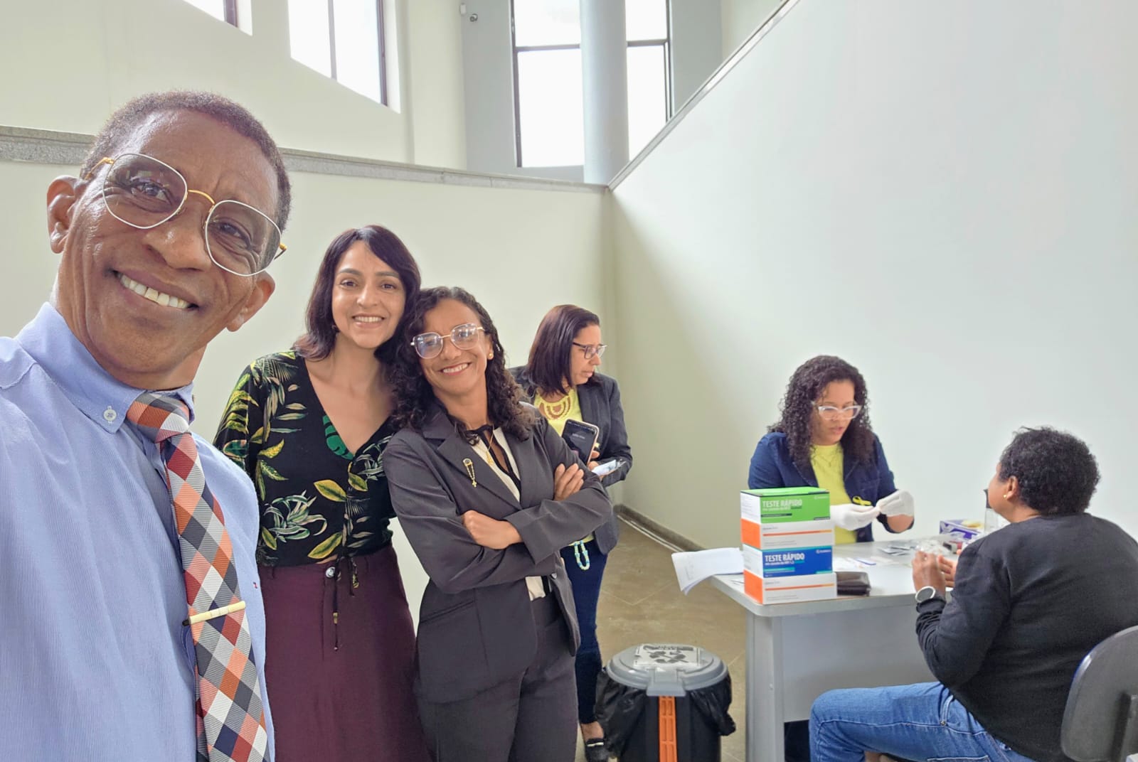 Câmara de Eunápolis recepciona curso para profissionais de beleza promovido pela Prefeitura 9