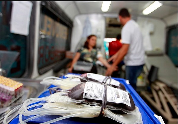 STF confirma direito de recusar transfusão de sangue por religião STF confirma direito de recusar transfusão de sangue por religião 12