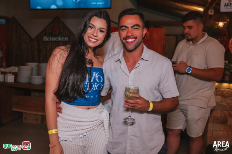 Pagode com Sofrência contou com show de Larissa Gomes na Área Beach 27