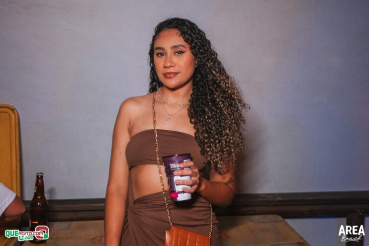 Pagode com Sofrência contou com show de Larissa Gomes na Área Beach 102