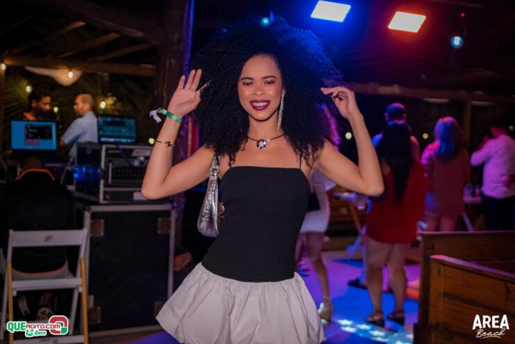 Pagode com Sofrência contou com show de Larissa Gomes na Área Beach 107