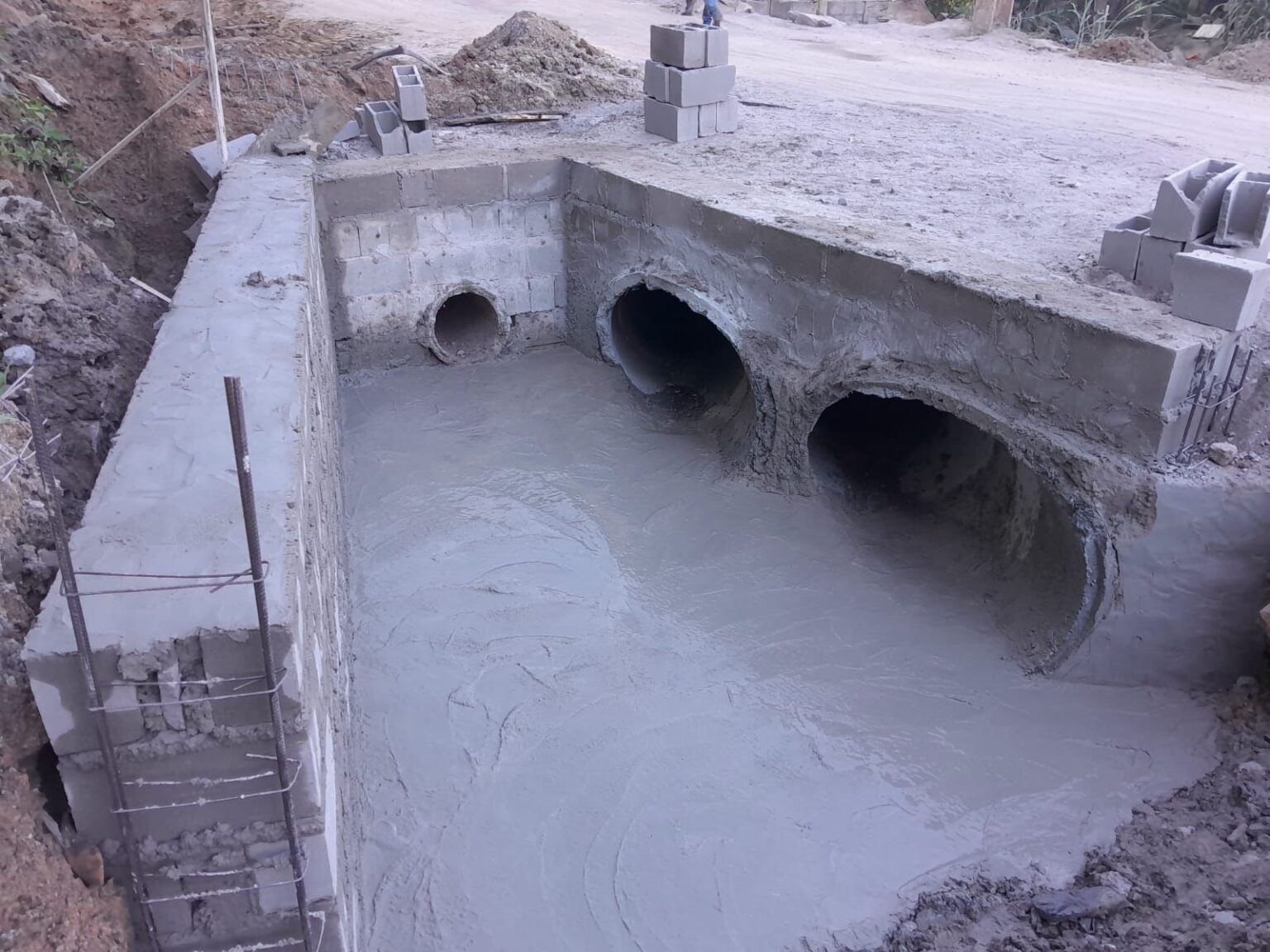 Eunápolis avança com melhorias que transformam a cidade: obras de drenagem levam mais segurança e mobilidade à população Eunápolis avança com melhorias que transformam a cidade: obras de drenagem levam mais segurança e mobilidade à população 10