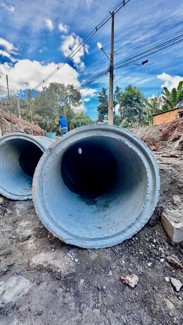 Eunápolis avança com melhorias que transformam a cidade: obras de drenagem levam mais segurança e mobilidade à população 15