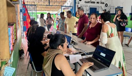 População de Eunápolis comparece às urnas e elege novo conselheiro tutelar em eleição marcada pela ampla participação democrática População de Eunápolis comparece às urnas e elege novo conselheiro tutelar em eleição marcada pela ampla participação democrática 65