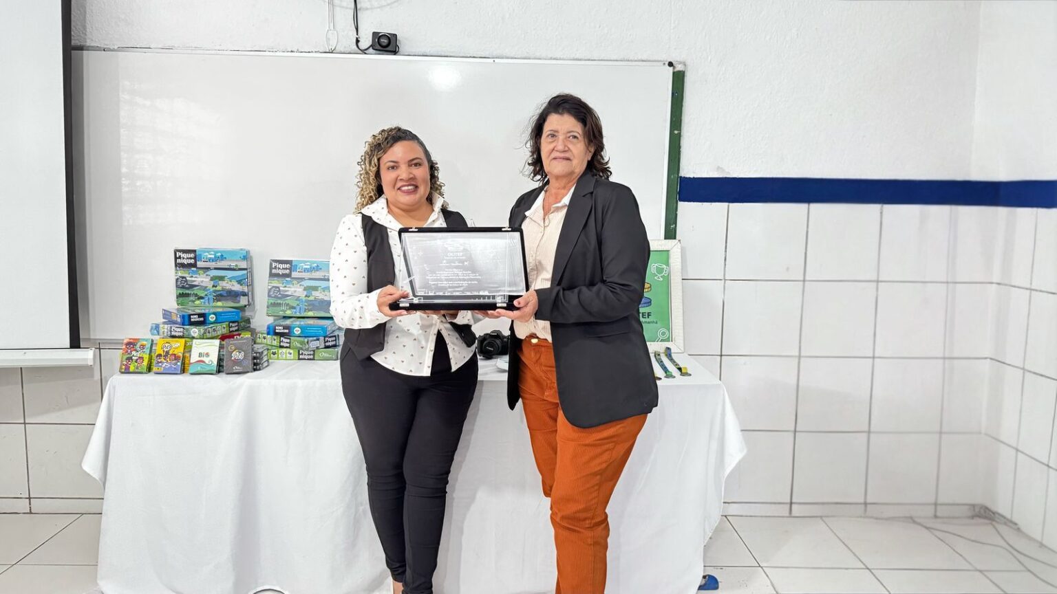 Eunápolis: Escola Municipal Rodrigo Bomfim vence olimpíada nacional e com premiação inaugura laboratório de informática 9