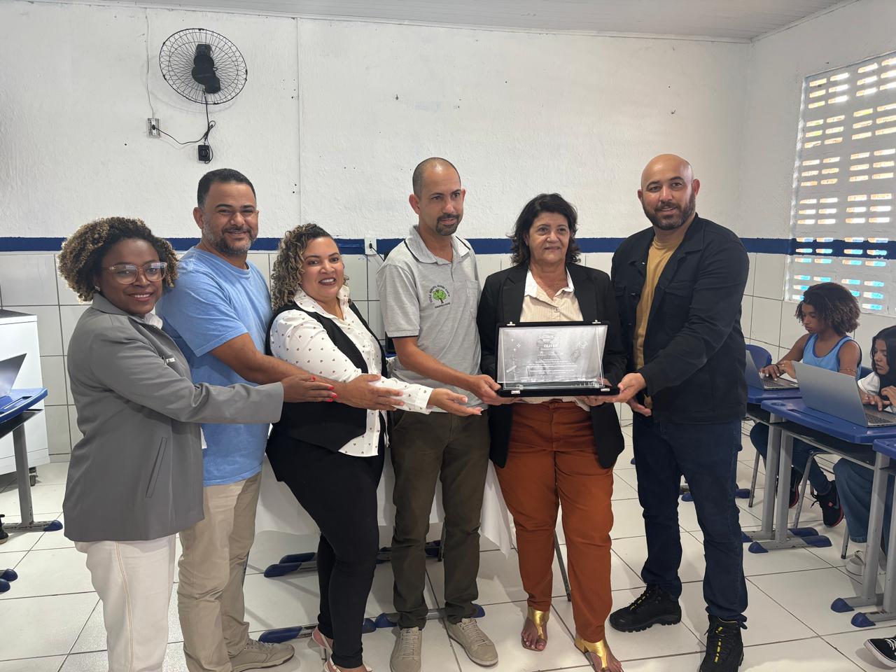 Eunápolis: Escola Municipal Rodrigo Bomfim vence olimpíada nacional e com premiação inaugura laboratório de informática 9