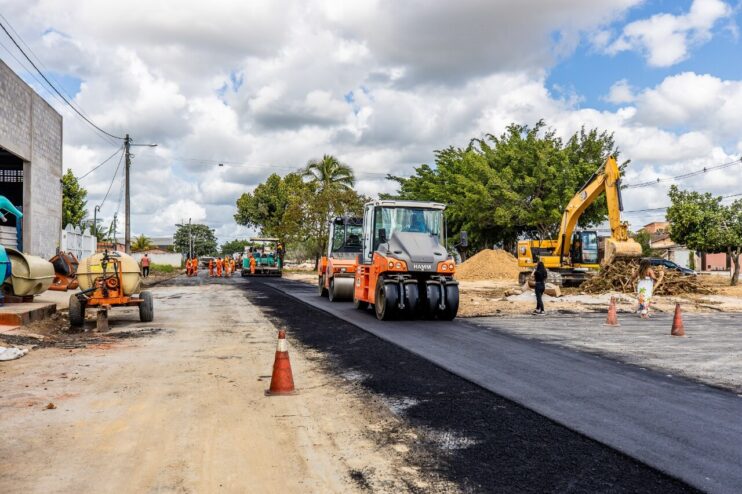 Obra visionária: semi-anel viário muda a dinâmica urbana de Eunápolis Obra visionária: semi-anel viário muda a dinâmica urbana de Eunápolis 9