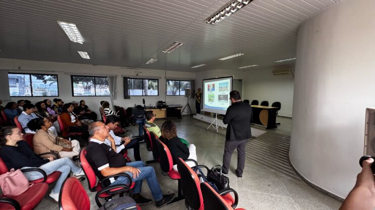 Audiência Pública do PPA 2026–2029 mobiliza população em Eunápolis 20