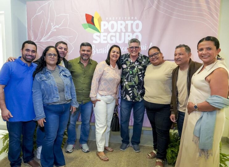 Professores recebem bonificação pelo bom desempenho da Educação 12