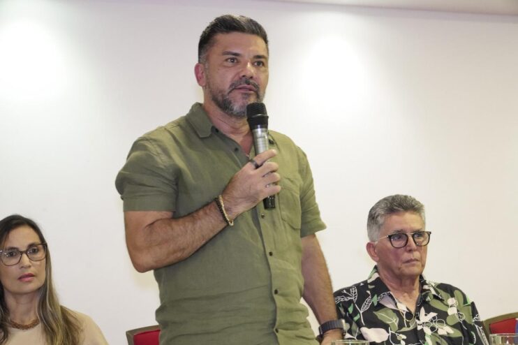 Professores recebem bonificação pelo bom desempenho da Educação 17