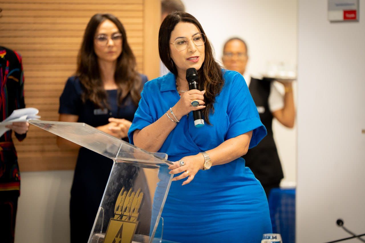 Deputada Cláudia Oliveira representa Eunápolis no encontro pela regularização fundiária industrial na Bahia 5