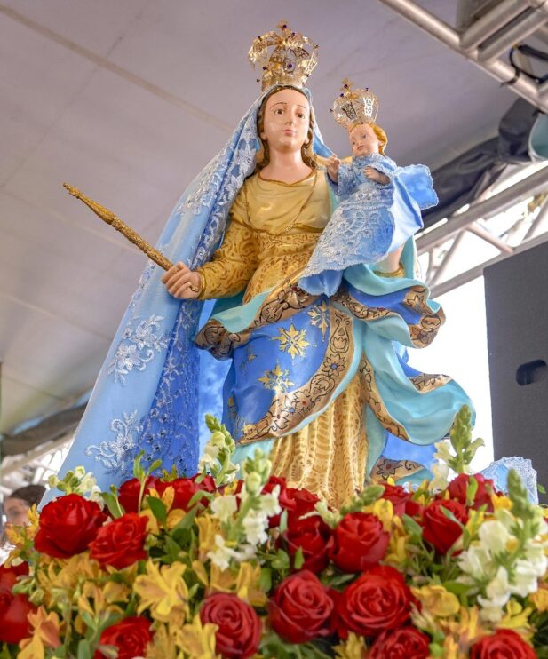 Multidão celebra Nossa Senhora d’Ajuda em missa solene e procissão 23
