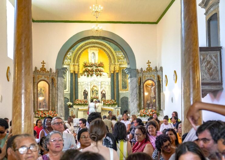 Multidão celebra Nossa Senhora d’Ajuda em missa solene e procissão 19