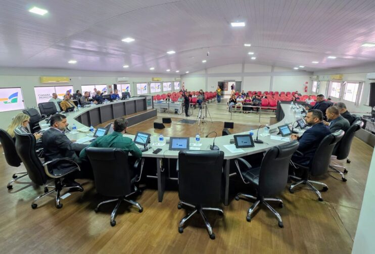 Prefeito sanciona leis aprovadas pela Câmara de Vereadores de Eunápolis Prefeito sanciona leis aprovadas pela Câmara de Vereadores de Eunápolis 8