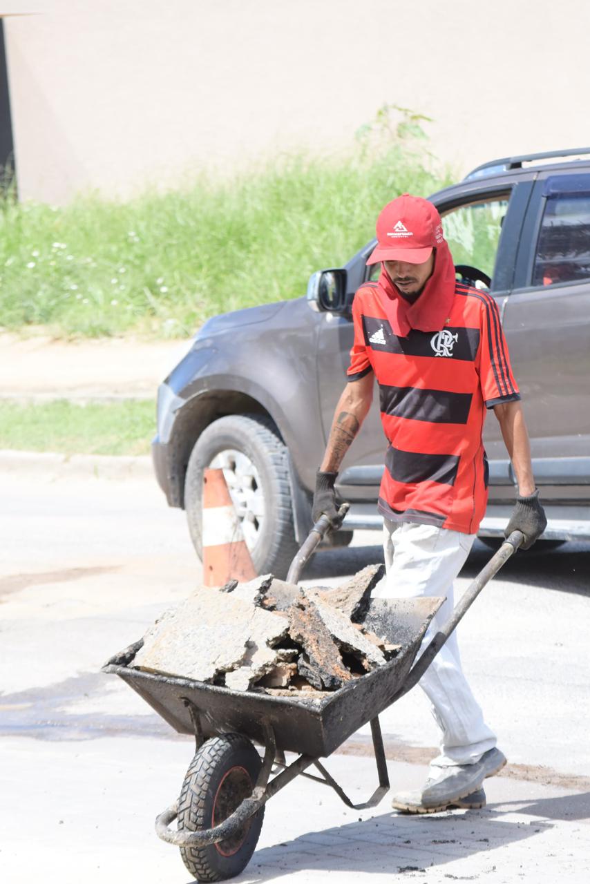 Prefeitura inicia grande operação tapa-buracos em Porto Seguro 7
