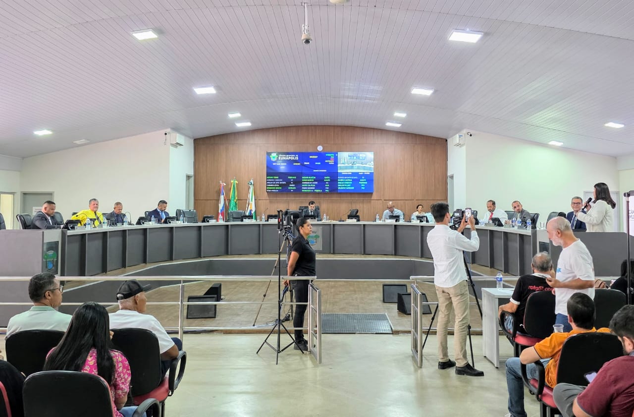 Câmara de Vereadores de Eunápolis discute alteração de normas para torneio de passarinhos 4