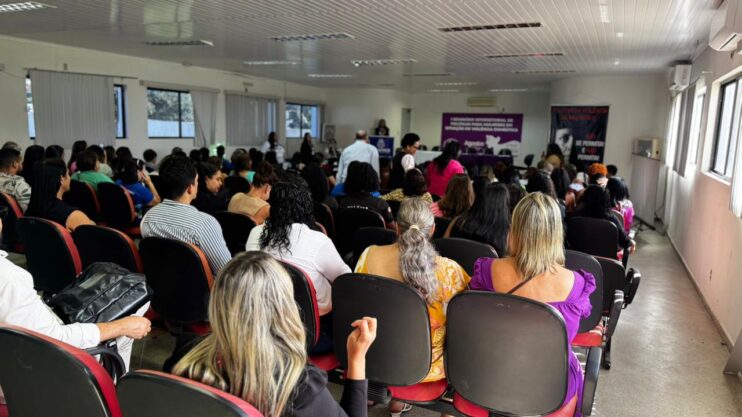 Eunápolis realizou 1º Seminário de Políticas para Mulheres com foco em integração e fortalecimento da rede de proteção 13