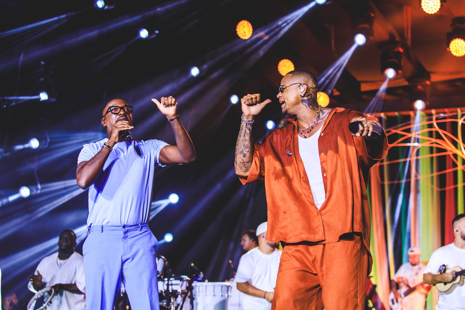 Léo Santana lança o audiovisual ‘PaGGodin 2’ com participações de Péricles, Alexandre Pires, Mumuzinho, MC Daniel e muito mais!! 6