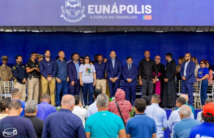 Desfile de 7 de Setembro atrai milhares de pessoas em Eunápolis 503