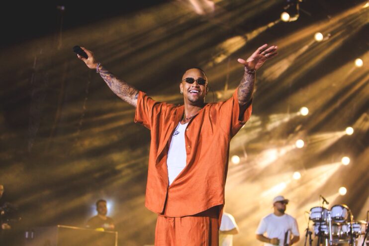 Léo Santana lança o audiovisual ‘PaGGodin 2’ com participações de Péricles, Alexandre Pires, Mumuzinho, MC Daniel e muito mais!! Léo Santana lança o audiovisual ‘PaGGodin 2’ com participações de Péricles, Alexandre Pires, Mumuzinho, MC Daniel e muito mais!! 4