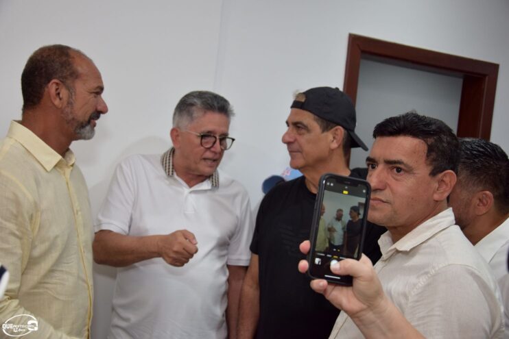 DSC_0011 Prefeito homenageia Durval Lellys e anuncia atrações para o Verão em Porto Seguro 12