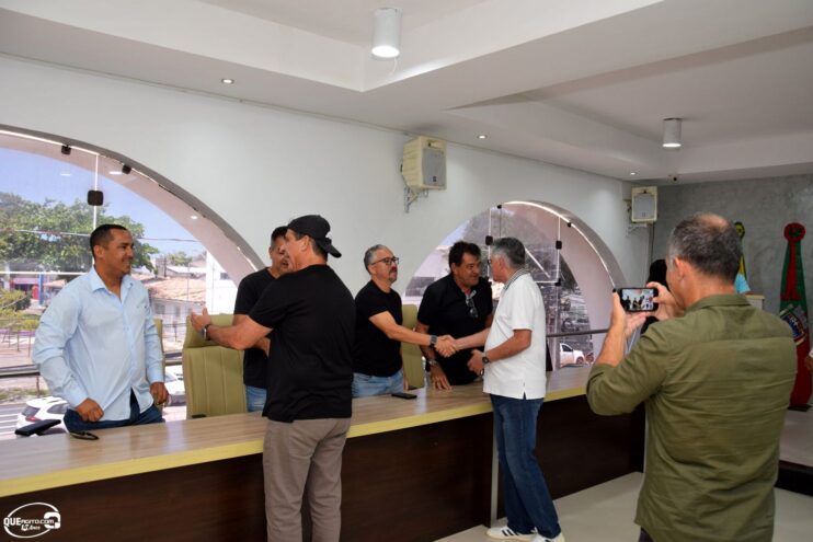 DSC_0012 Prefeito homenageia Durval Lellys e anuncia atrações para o Verão em Porto Seguro 13