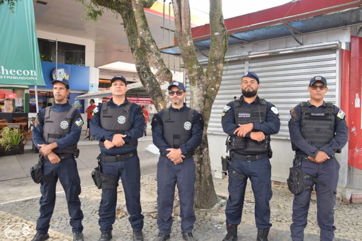 Desfile de 7 de Setembro atrai milhares de pessoas em Eunápolis 17