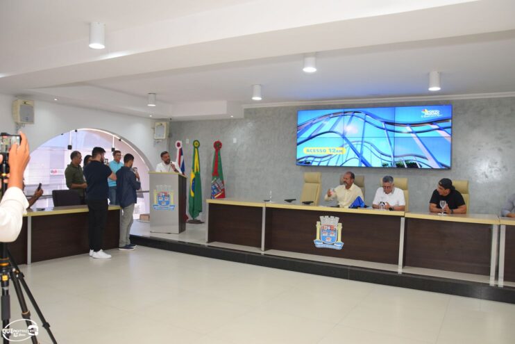 DSC_0031 Prefeito homenageia Durval Lellys e anuncia atrações para o Verão em Porto Seguro 21