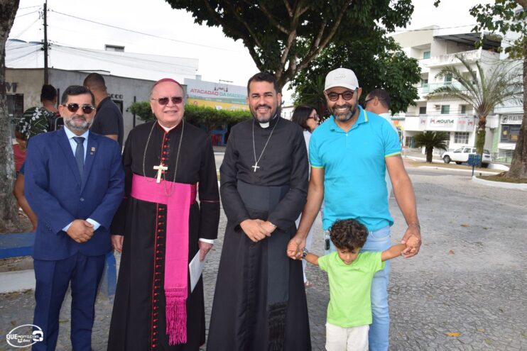 Desfile de 7 de Setembro atrai milhares de pessoas em Eunápolis 25