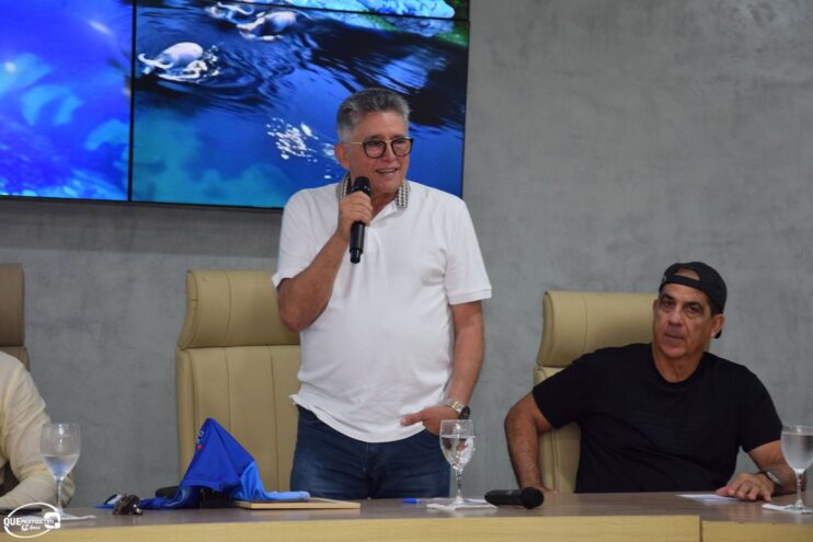 DSC_0038 Prefeito homenageia Durval Lellys e anuncia atrações para o Verão em Porto Seguro 24