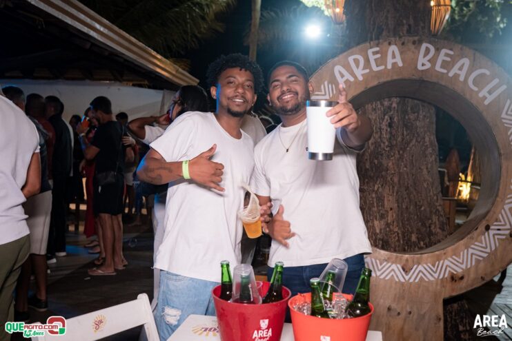 Gab Lopes e Me Leva 73 agitam a Saidêra da Area Beach 185