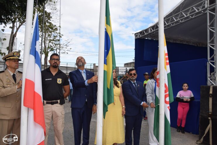 Desfile de 7 de Setembro atrai milhares de pessoas em Eunápolis 33