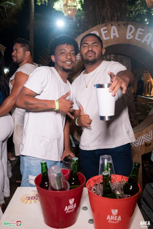 Gab Lopes e Me Leva 73 agitam a Saidêra da Area Beach 186