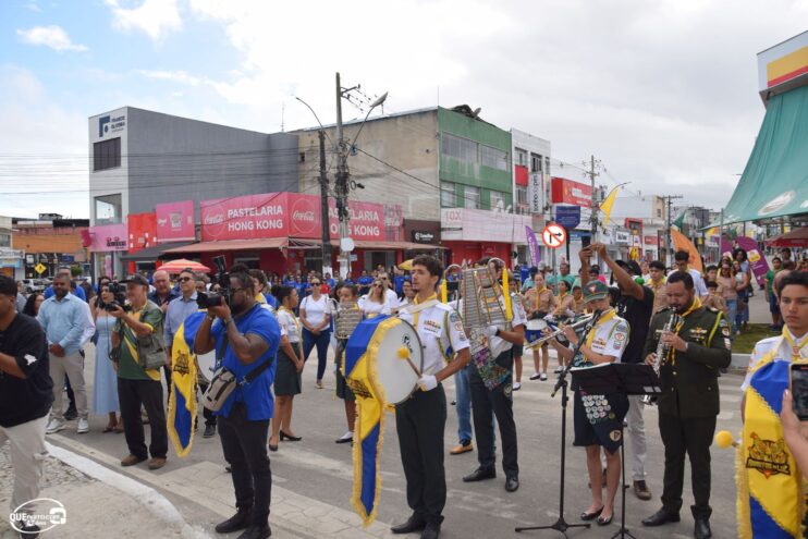 Desfile de 7 de Setembro atrai milhares de pessoas em Eunápolis 36