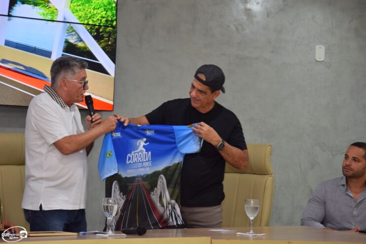 DSC_0054 Prefeito homenageia Durval Lellys e anuncia atrações para o Verão em Porto Seguro 31