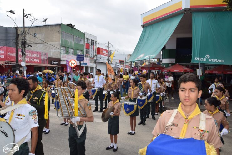 Desfile de 7 de Setembro atrai milhares de pessoas em Eunápolis 37