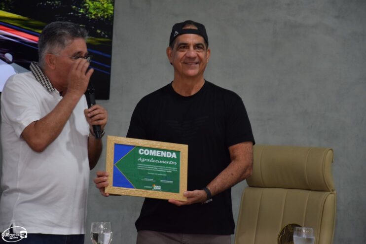 DSC_0066 Prefeito homenageia Durval Lellys e anuncia atrações para o Verão em Porto Seguro 38