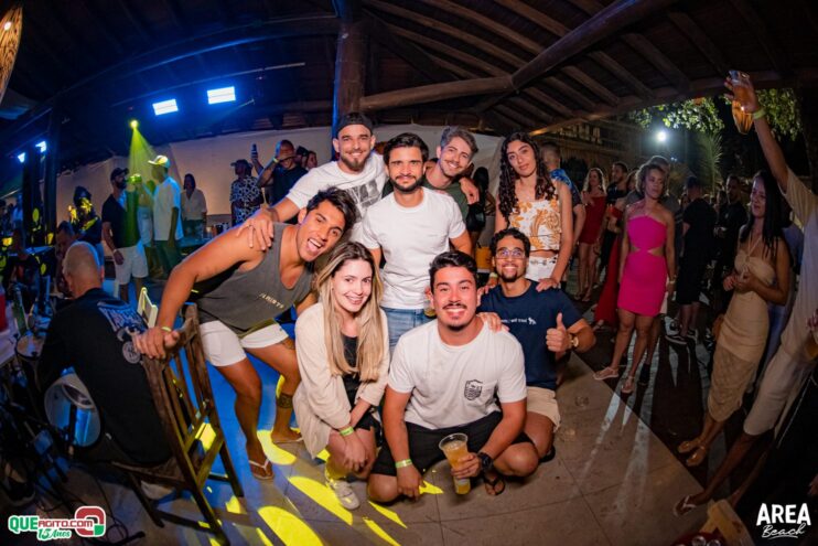 Gab Lopes e Me Leva 73 agitam a Saidêra da Area Beach 200