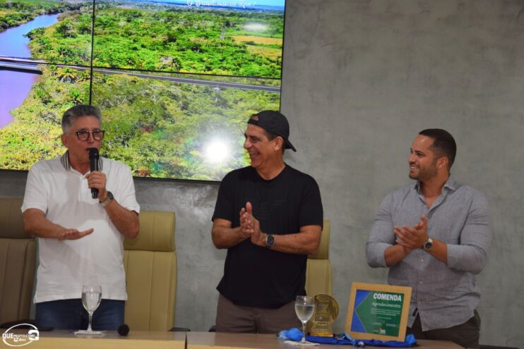 DSC_0092 Prefeito homenageia Durval Lellys e anuncia atrações para o Verão em Porto Seguro 50