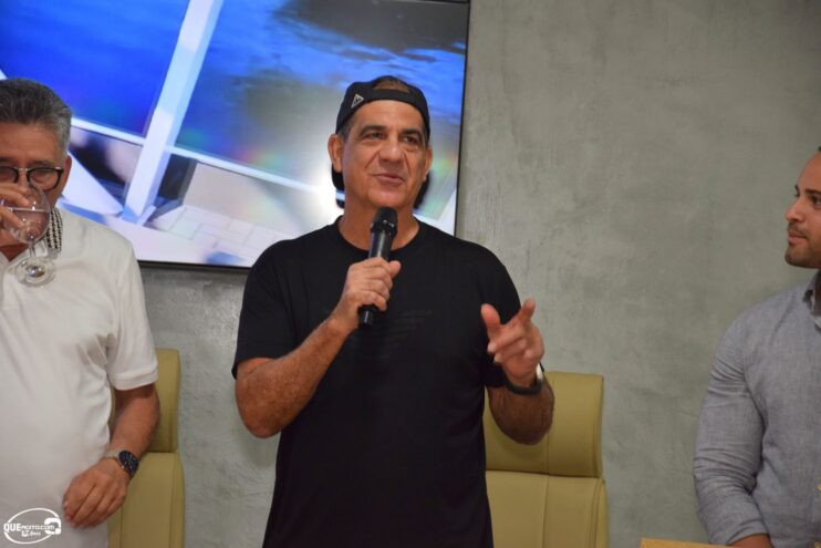 DSC_0094 Prefeito homenageia Durval Lellys e anuncia atrações para o Verão em Porto Seguro 51