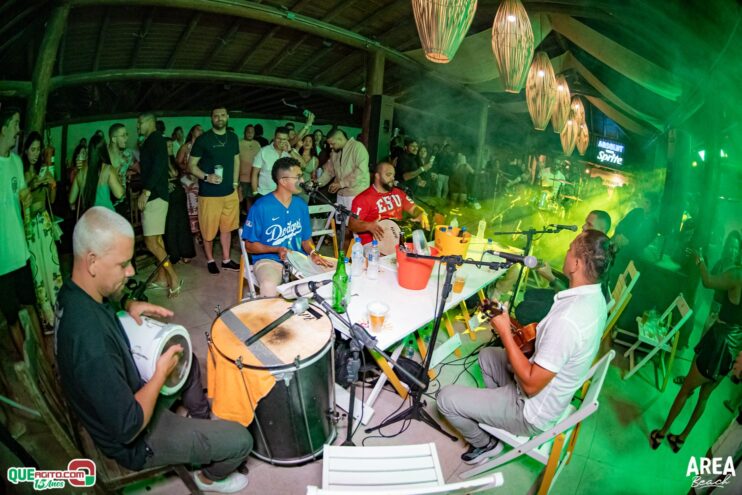 Gab Lopes e Me Leva 73 agitam a Saidêra da Area Beach 209