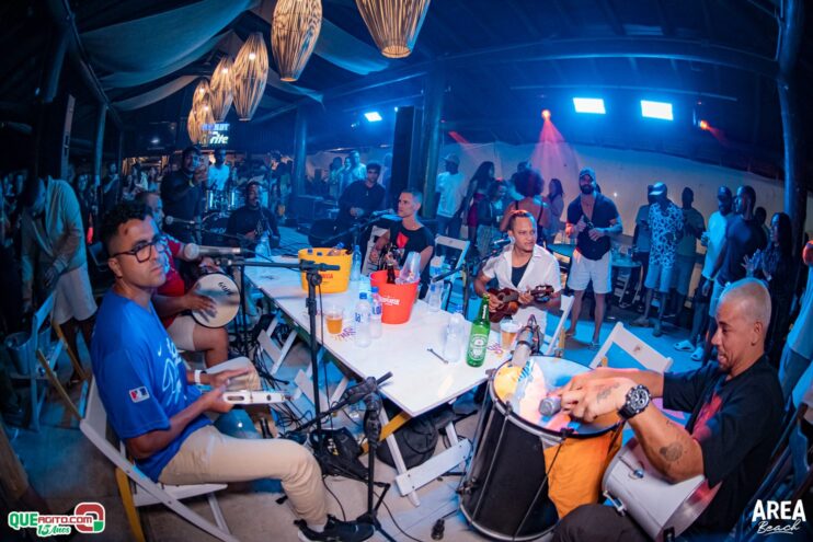 Gab Lopes e Me Leva 73 agitam a Saidêra da Area Beach 213