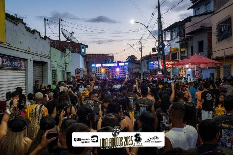 DSC_0099 Bloco Linguarudos atrai multidão em desfile no Festival do Cacau e Chocolate em Camacã 1133