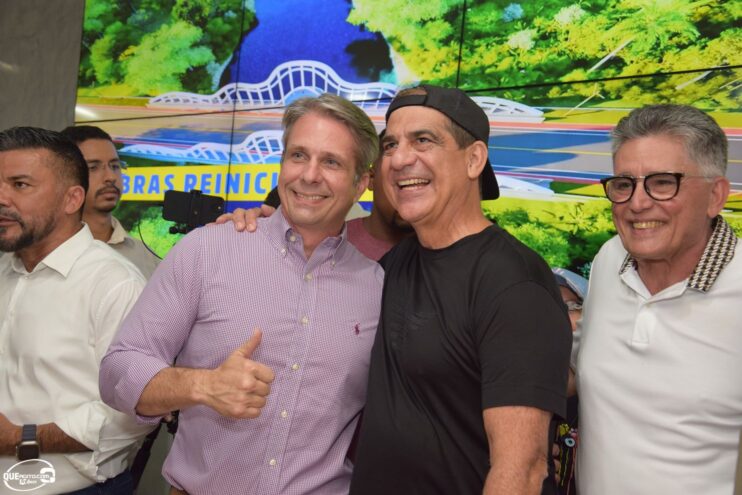 DSC_0112 Prefeito homenageia Durval Lellys e anuncia atrações para o Verão em Porto Seguro 59