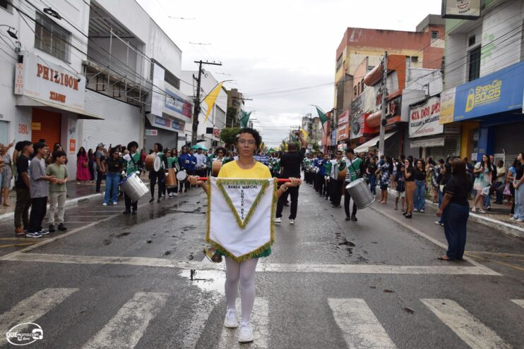 Desfile de 7 de Setembro atrai milhares de pessoas em Eunápolis 70